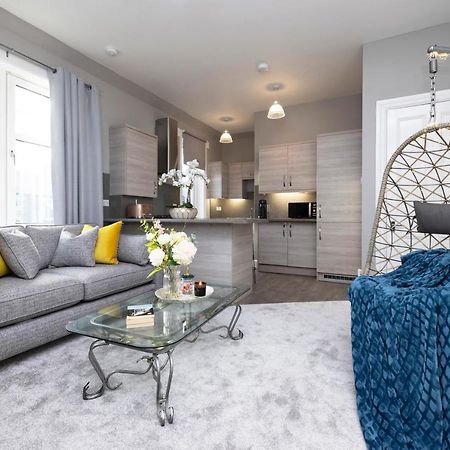 Stylish George Street Apartment Peebles Eksteriør bilde