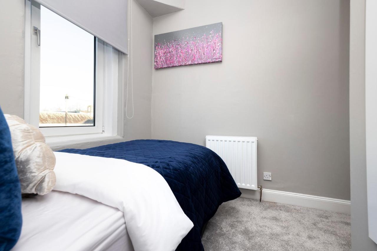 Stylish George Street Apartment Peebles Eksteriør bilde