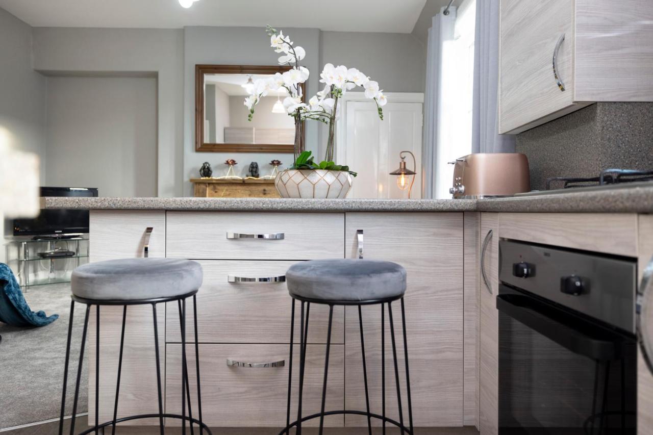 Stylish George Street Apartment Peebles Eksteriør bilde