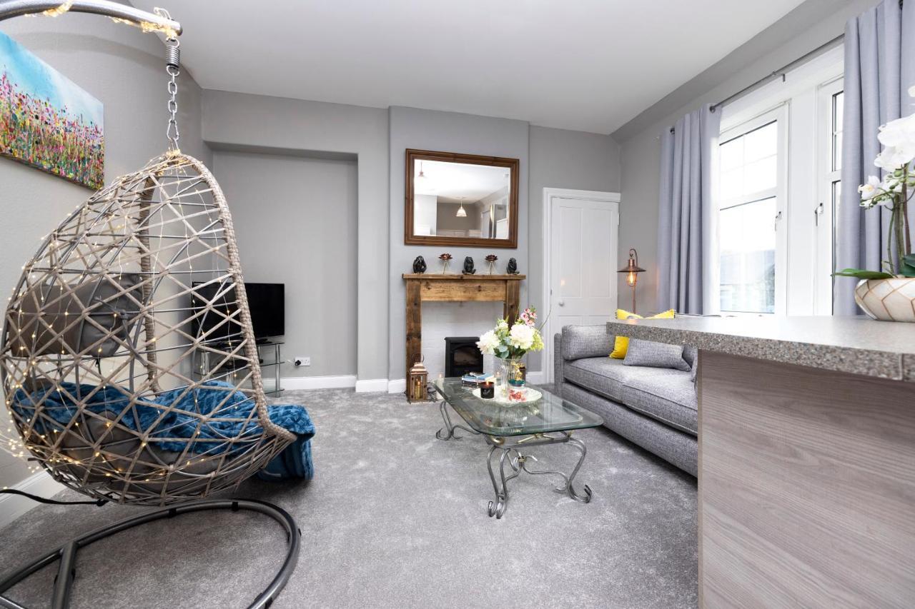 Stylish George Street Apartment Peebles Eksteriør bilde