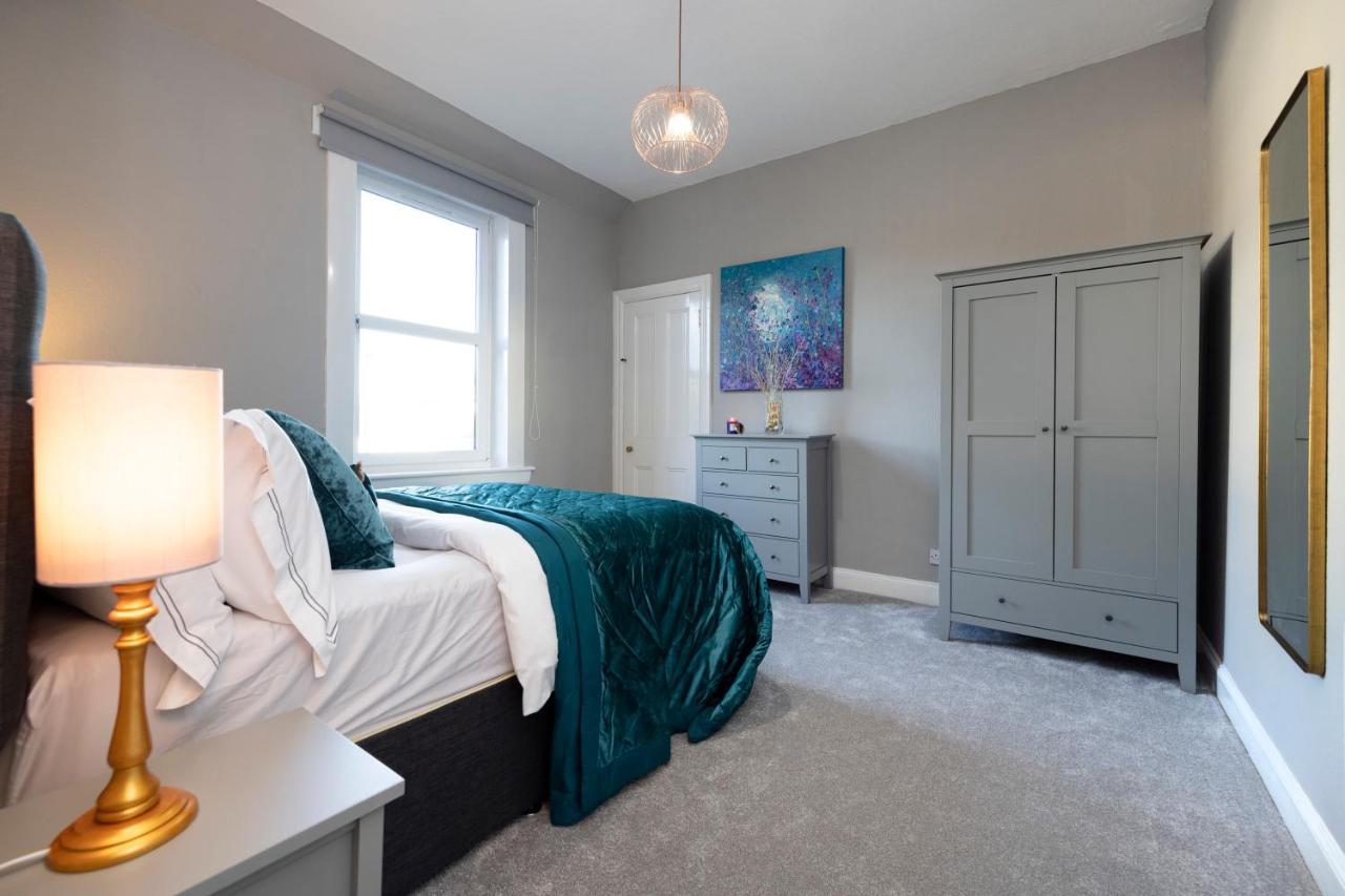 Stylish George Street Apartment Peebles Eksteriør bilde